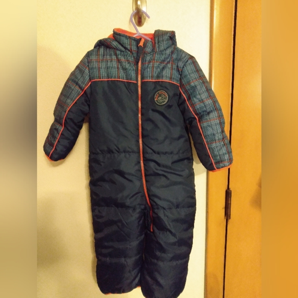 Toddler (like new) snowsuit